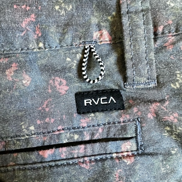 RVCA Men's Size 34 Weekend Hybrid Dual Purpose Trunk Blue Floral Shorts - Picture 5 of 10